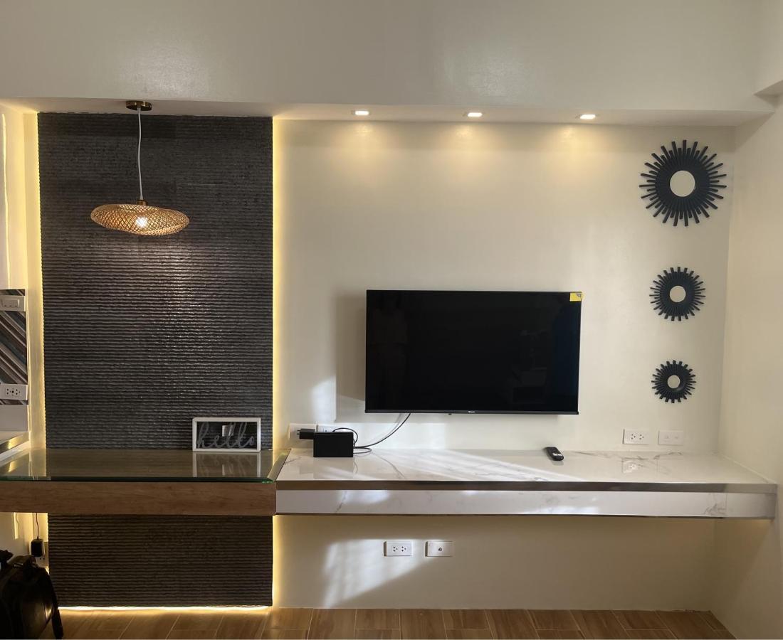 Aesthetic Functional Minimalist Space Sunvida Tower Sv1716 Cebu Luaran gambar