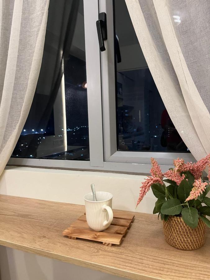 Aesthetic Functional Minimalist Space Sunvida Tower Sv1716 Cebu Luaran gambar