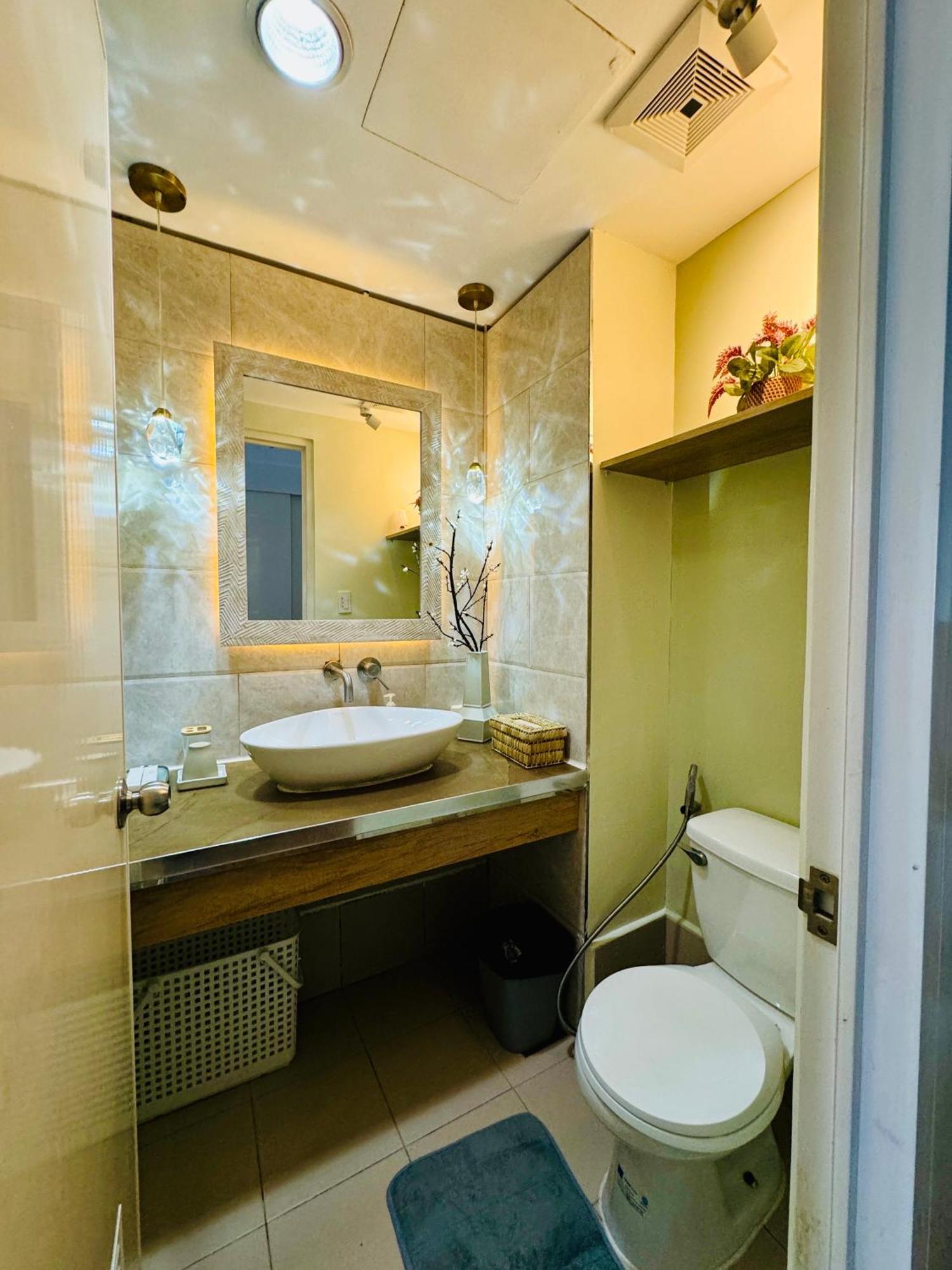 Aesthetic Functional Minimalist Space Sunvida Tower Sv1716 Cebu Luaran gambar